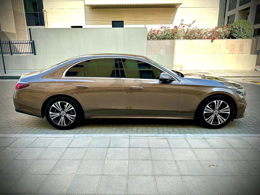 Mercedes E200 2025 4