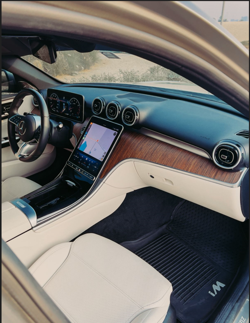 Mercedes C300 2024 2